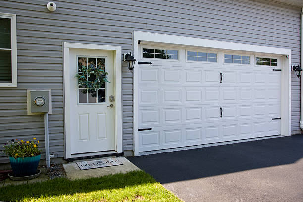 24/7 Emergency Garage Door Spring Repair experts in Luna Pier, MI